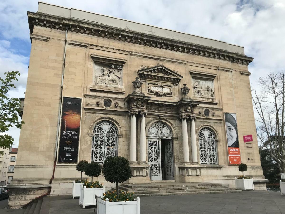 Nid Douillet Sur Plateau Central Клермон-Феран Екстериор снимка