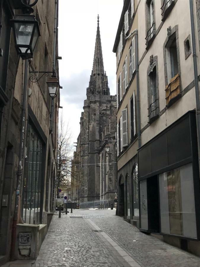 Nid Douillet Sur Plateau Central Клермон-Феран Екстериор снимка